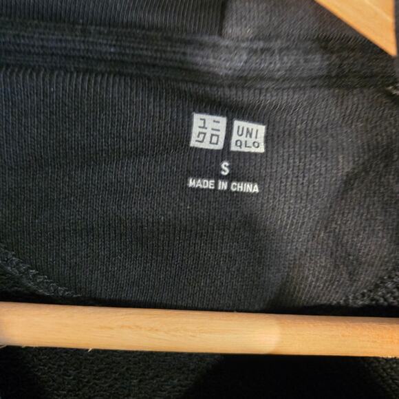 Uniqlo Unisex Small Black Sweat Pullover Hoodie [0421] - Picture 5 of 9